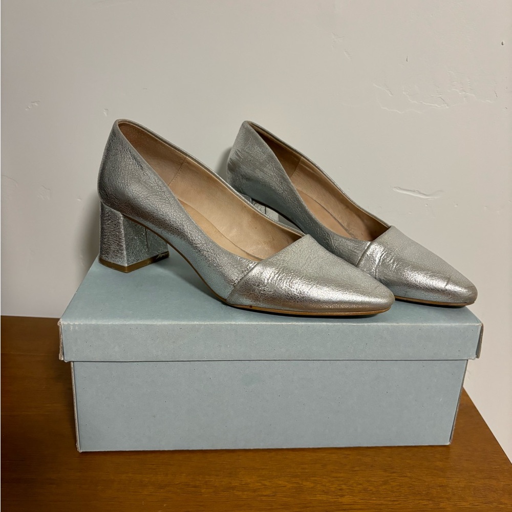 Shoe the Bear silver heels